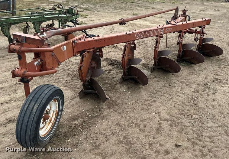 image for item NP9600 White 508  five bottom plow