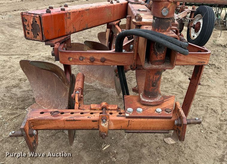 image for item NP9600 White 508  five bottom plow