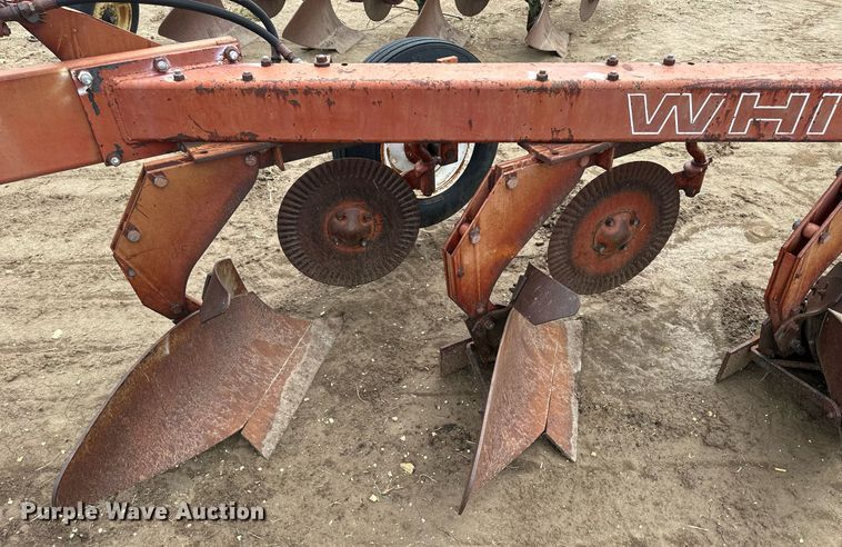image for item NP9600 White 508  five bottom plow
