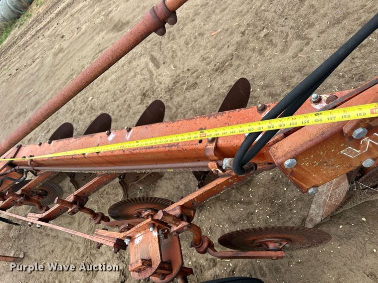 image for item NP9600 White 508  five bottom plow