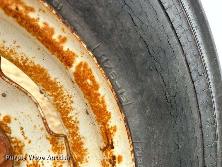 image for item NP9600 White 508  five bottom plow