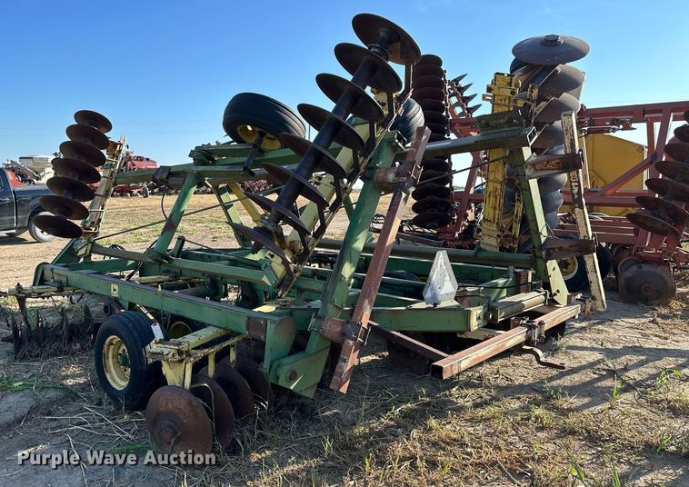 image for item NP9604 John Deere 330  double off-set disk