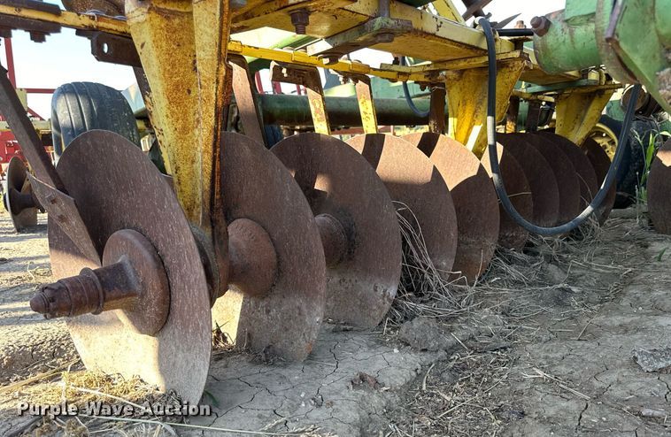 image for item NP9604 John Deere 330  double off-set disk