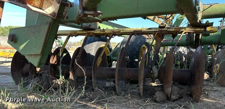 image for item NP9604 John Deere 330  double off-set disk