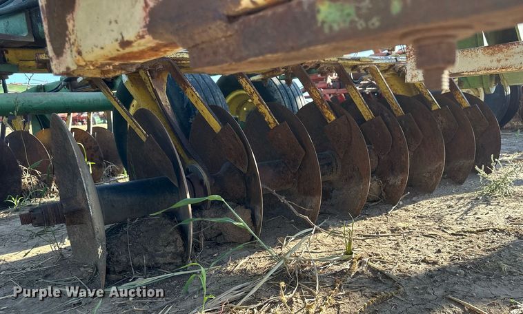 image for item NP9604 John Deere 330  double off-set disk