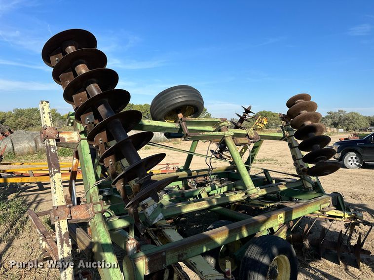 image for item NP9604 John Deere 330  double off-set disk