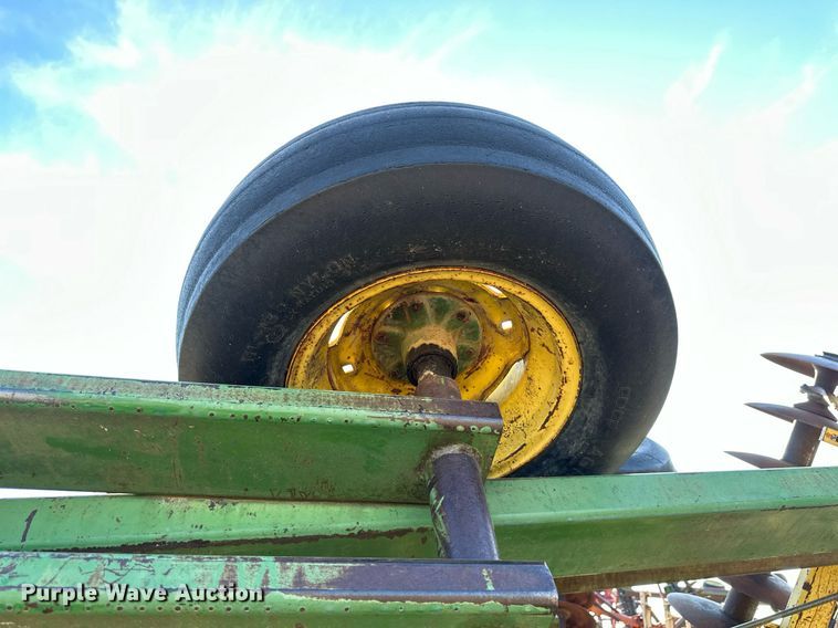 image for item NP9604 John Deere 330  double off-set disk