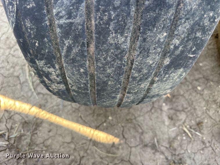 image for item NP9604 John Deere 330  double off-set disk