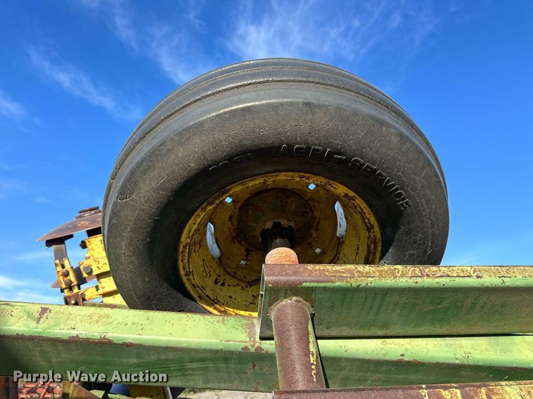 image for item NP9604 John Deere 330  double off-set disk