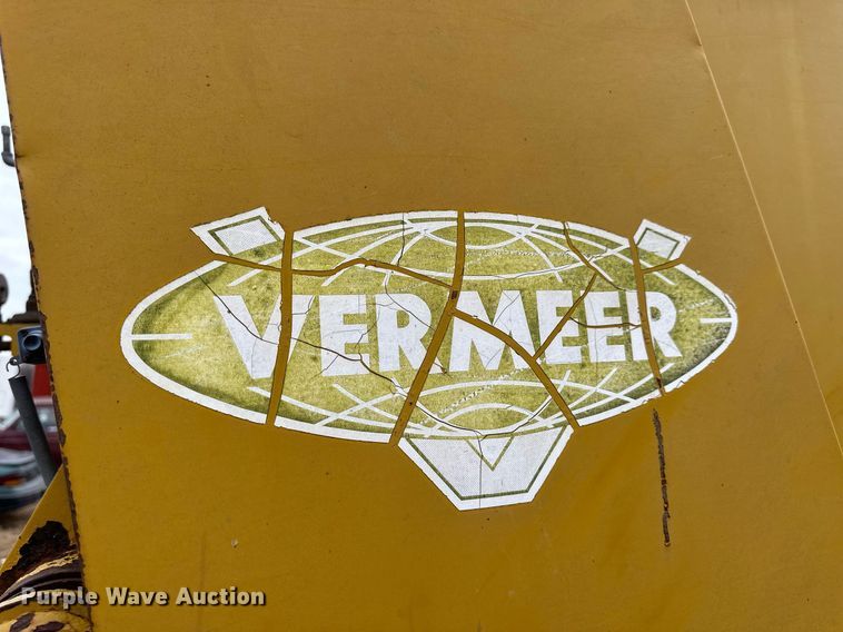 image for item NP9606 Vermeer 605F  round baler