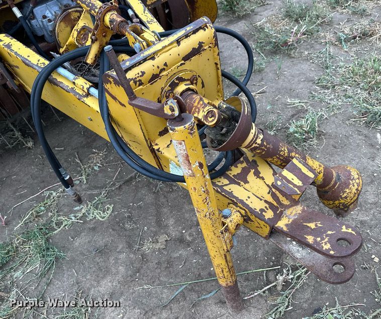 image for item NP9606 Vermeer 605F  round baler