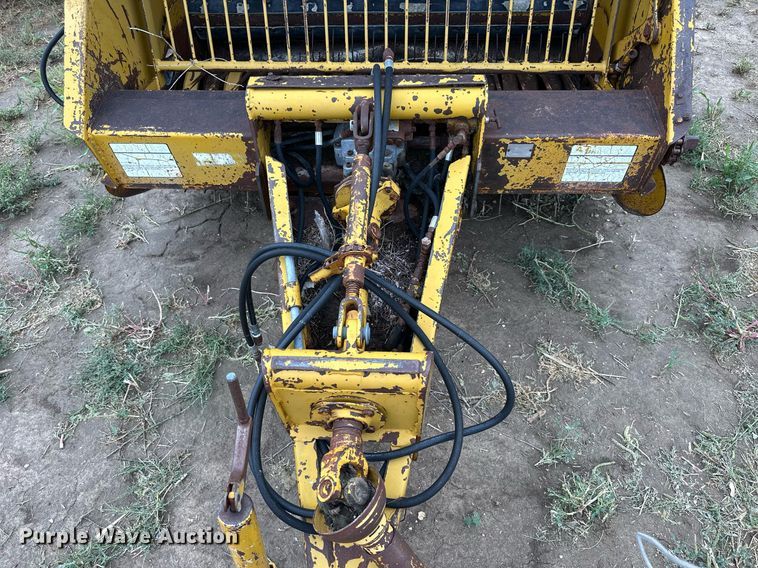 image for item NP9606 Vermeer 605F  round baler