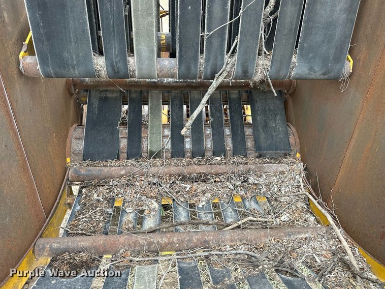 image for item NP9606 Vermeer 605F  round baler