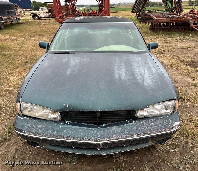 image for item NP9608 1997 Pontiac Bonneville SE