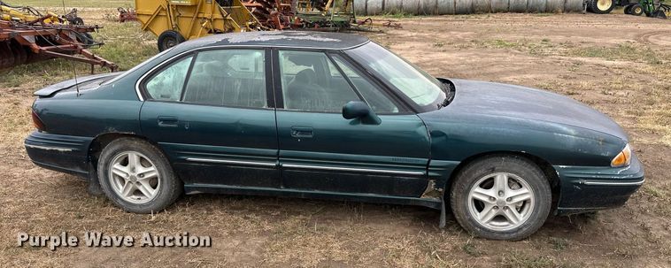 image for item NP9608 1997 Pontiac Bonneville SE