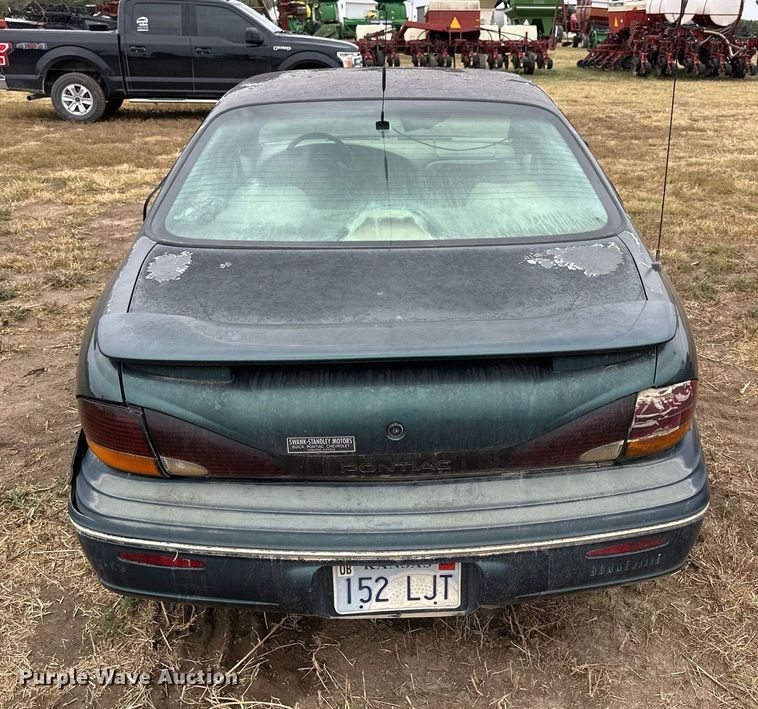 image for item NP9608 1997 Pontiac Bonneville SE