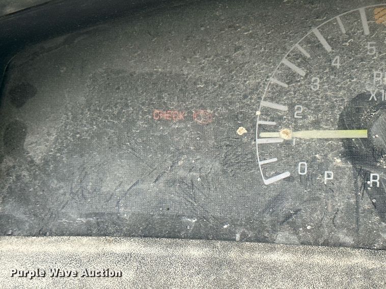 image for item NP9608 1997 Pontiac Bonneville SE