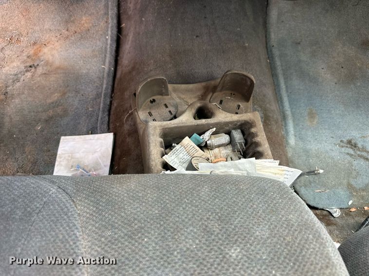 image for item NP9608 1997 Pontiac Bonneville SE