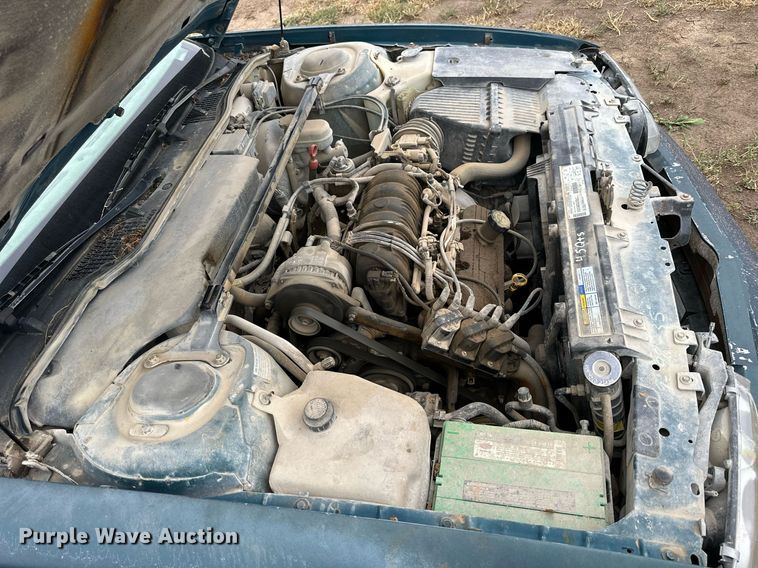 image for item NP9608 1997 Pontiac Bonneville SE