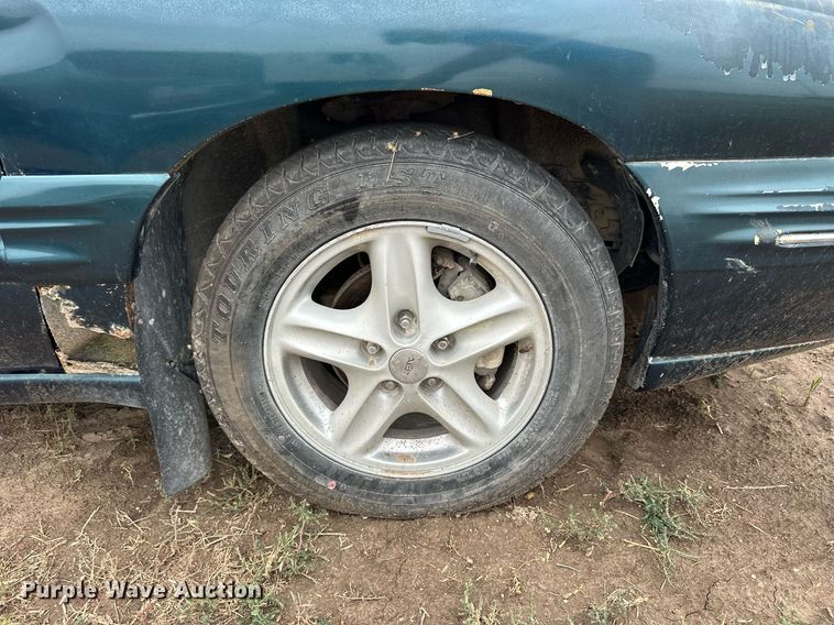 image for item NP9608 1997 Pontiac Bonneville SE