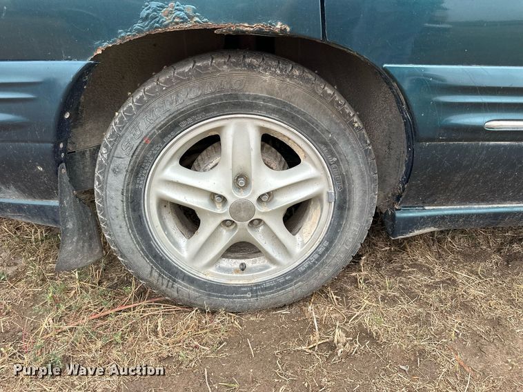 image for item NP9608 1997 Pontiac Bonneville SE