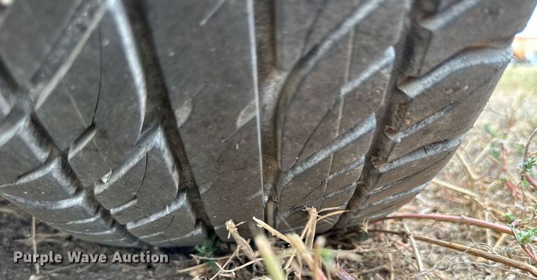 image for item NP9608 1997 Pontiac Bonneville SE