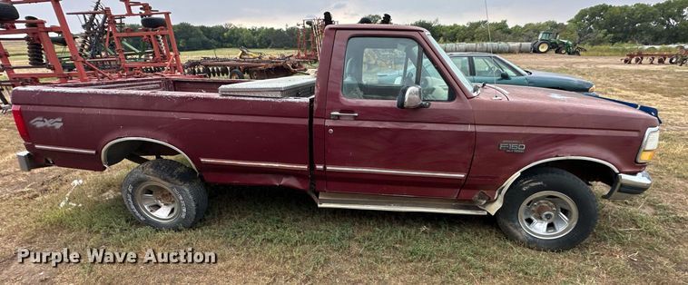 image for item NP9609 1992 Ford F150 XLT  pickup truck