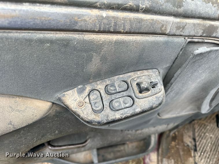 image for item NP9609 1992 Ford F150 XLT  pickup truck