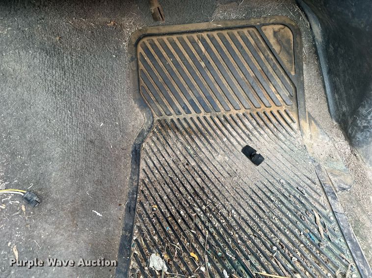 image for item NP9609 1992 Ford F150 XLT  pickup truck