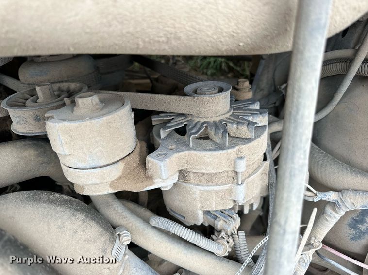 image for item NP9609 1992 Ford F150 XLT  pickup truck