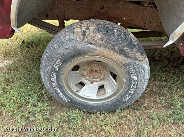 image for item NP9609 1992 Ford F150 XLT  pickup truck