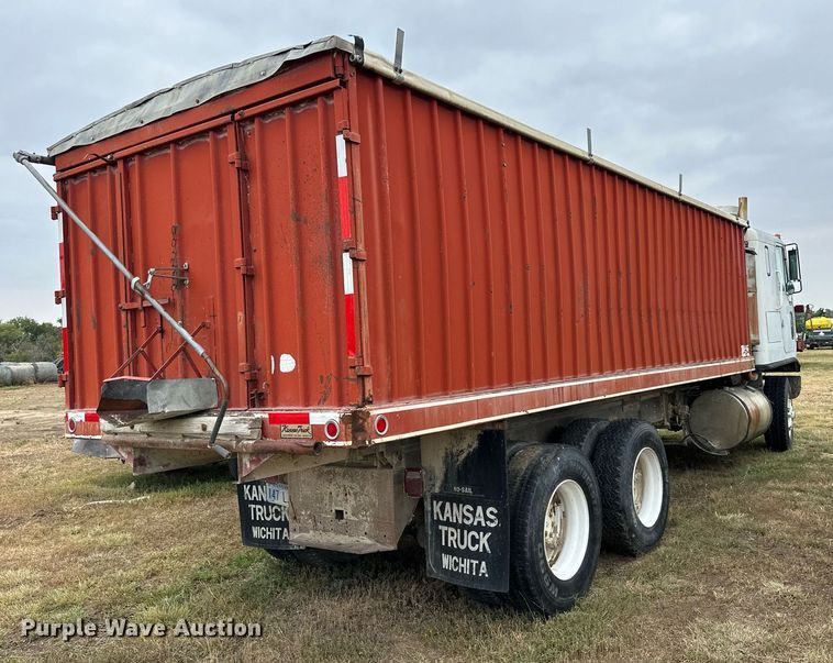 image for item NP9611 1974 Chevrolet Astro 95  grain truck