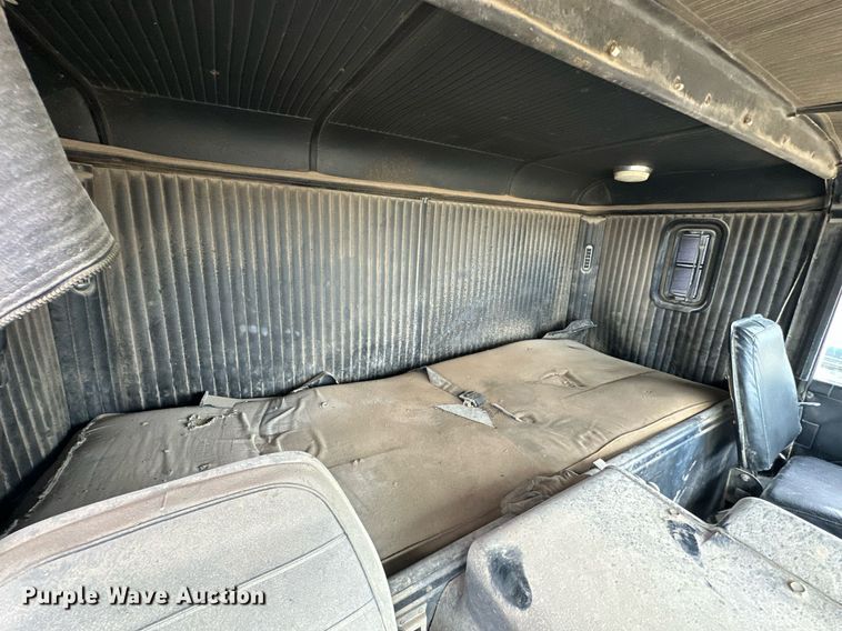 image for item NP9611 1974 Chevrolet Astro 95  grain truck