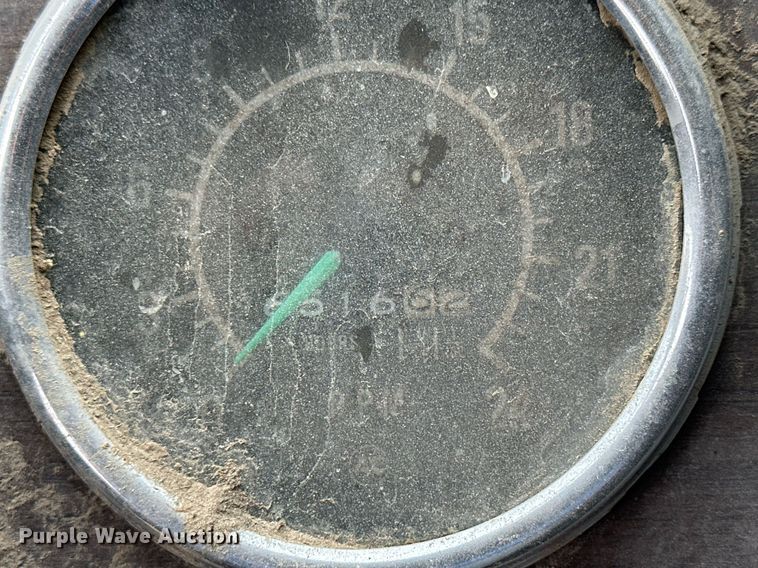 image for item NP9611 1974 Chevrolet Astro 95  grain truck