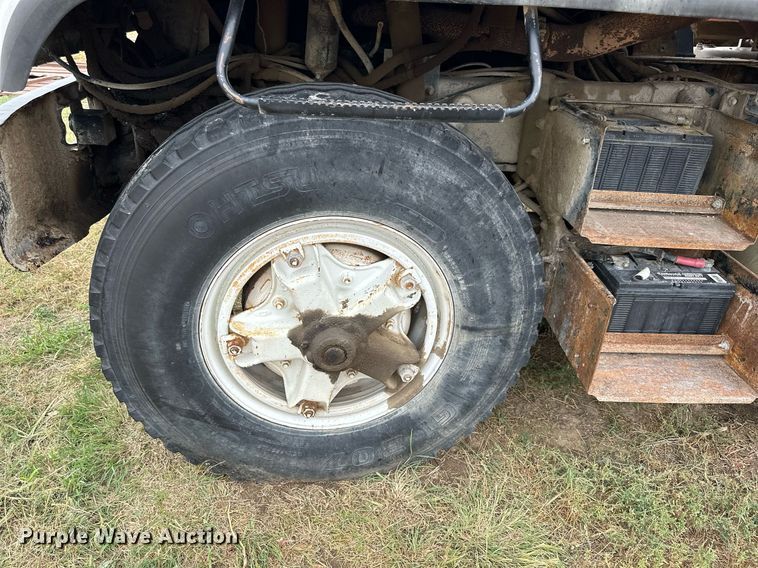 image for item NP9611 1974 Chevrolet Astro 95  grain truck