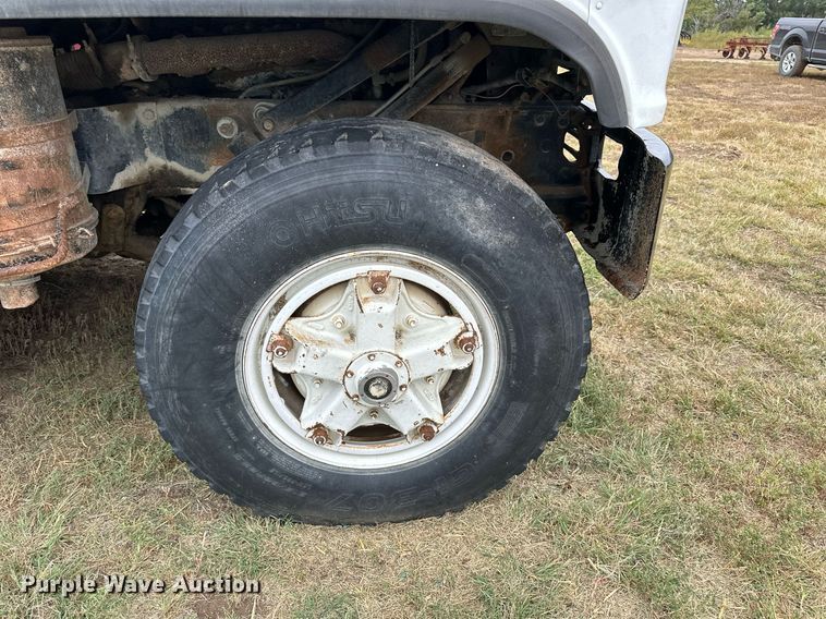 image for item NP9611 1974 Chevrolet Astro 95  grain truck