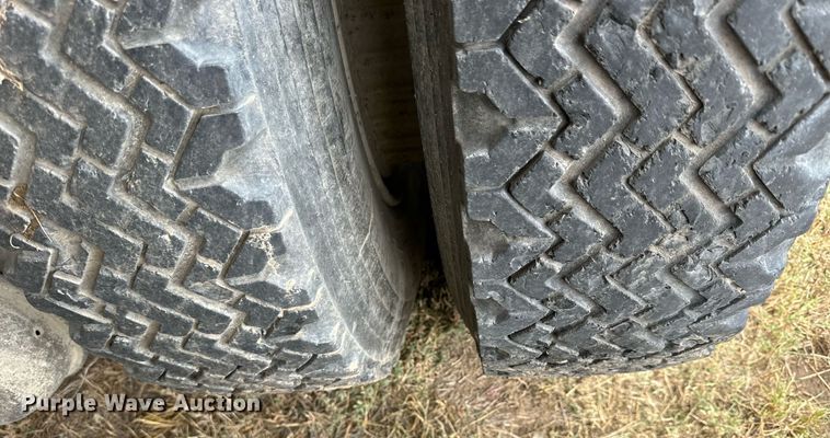 image for item NP9611 1974 Chevrolet Astro 95  grain truck