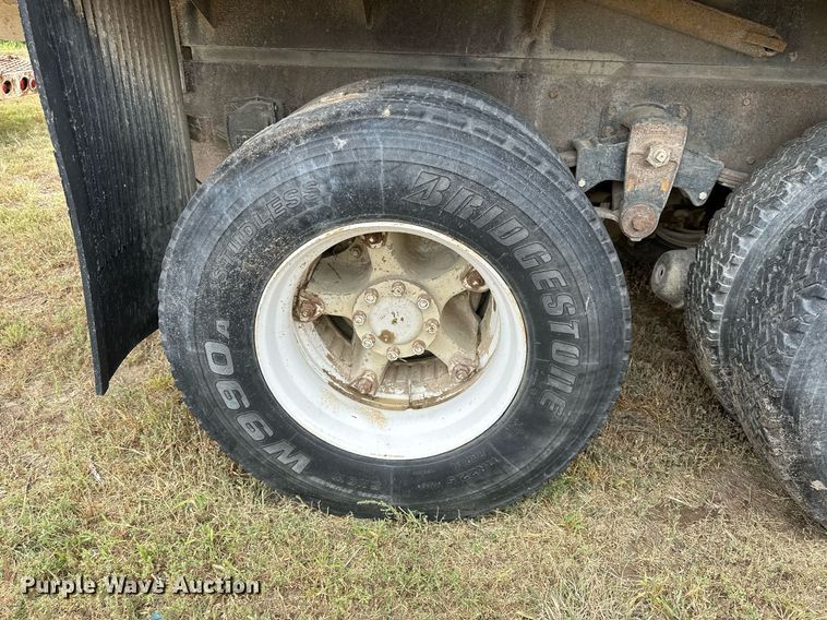 image for item NP9611 1974 Chevrolet Astro 95  grain truck