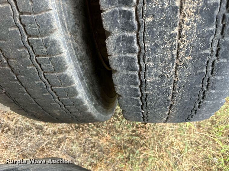 image for item NP9611 1974 Chevrolet Astro 95  grain truck