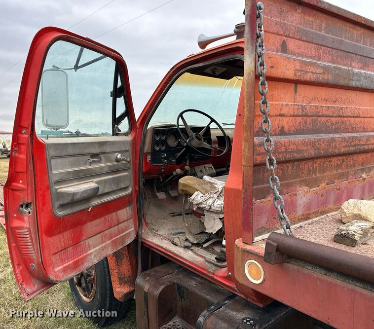 image for item NP9613 1976 Chevrolet C65  dump flatbed truck