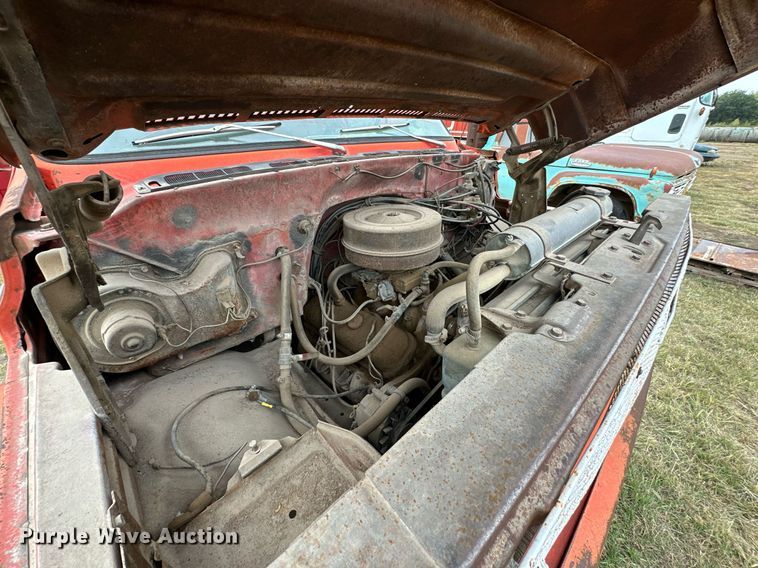 image for item NP9613 1976 Chevrolet C65  dump flatbed truck