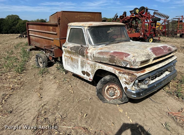 image for item NP9617 GMC Custom  feed delivery truck