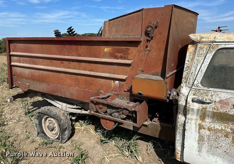 image for item NP9617 GMC Custom  feed delivery truck