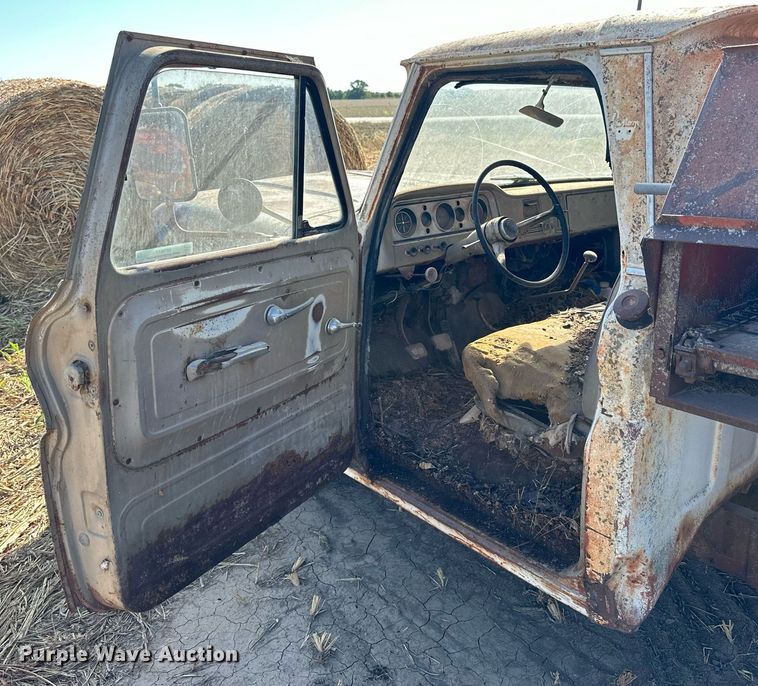 image for item NP9617 GMC Custom  feed delivery truck