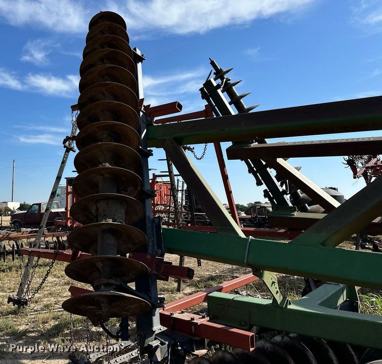 image for item NP9618 John Deere 650  double off-set disk