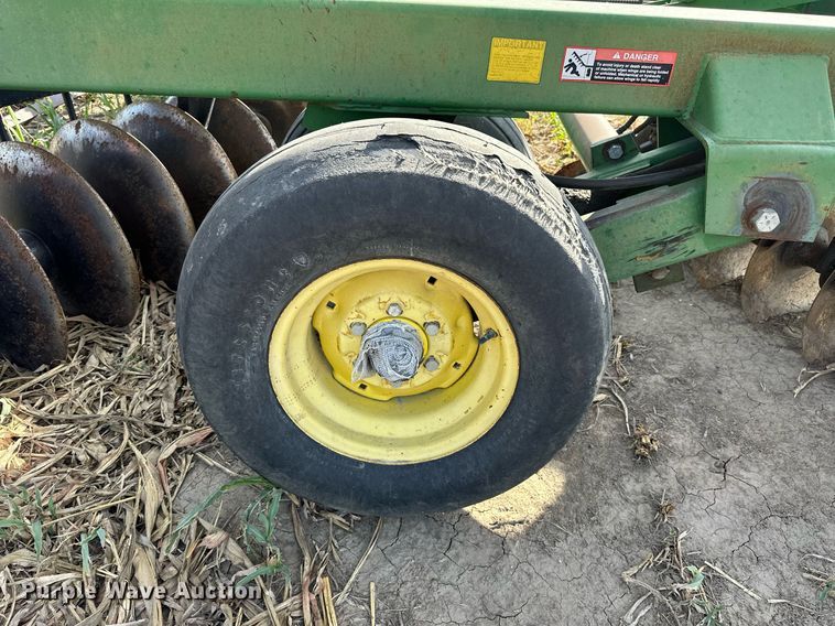 image for item NP9618 John Deere 650  double off-set disk