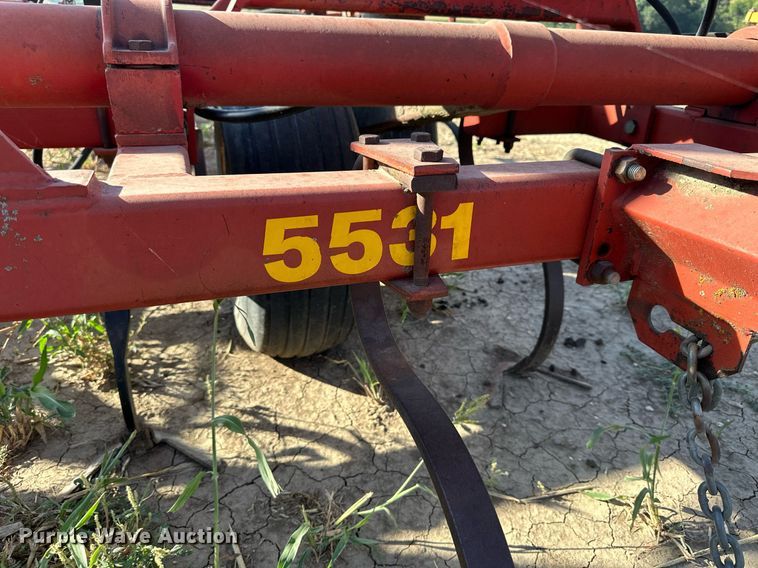 image for item NP9621 Sunflower 5531-34  field cultivator