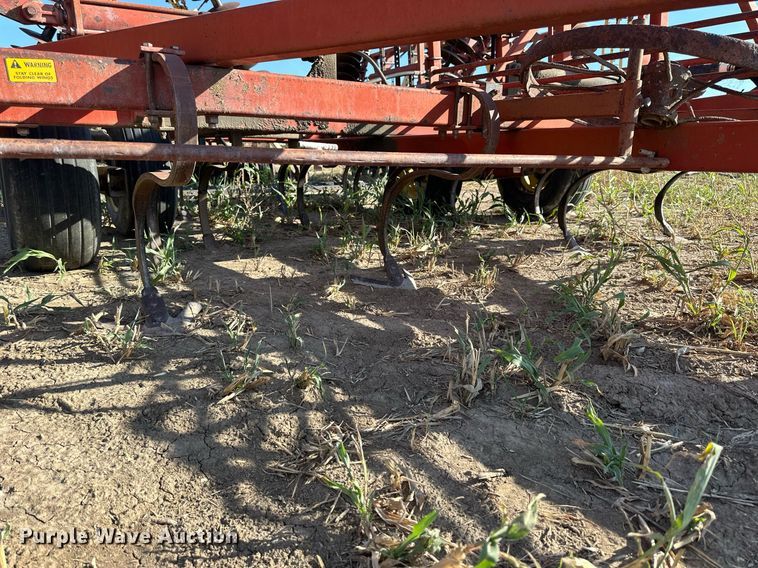 image for item NP9621 Sunflower 5531-34  field cultivator