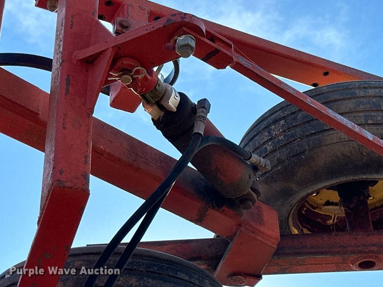 image for item NP9621 Sunflower 5531-34  field cultivator