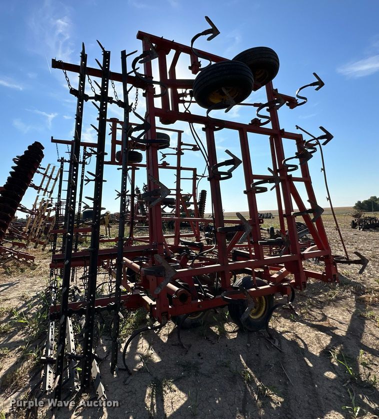 image for item NP9621 Sunflower 5531-34  field cultivator